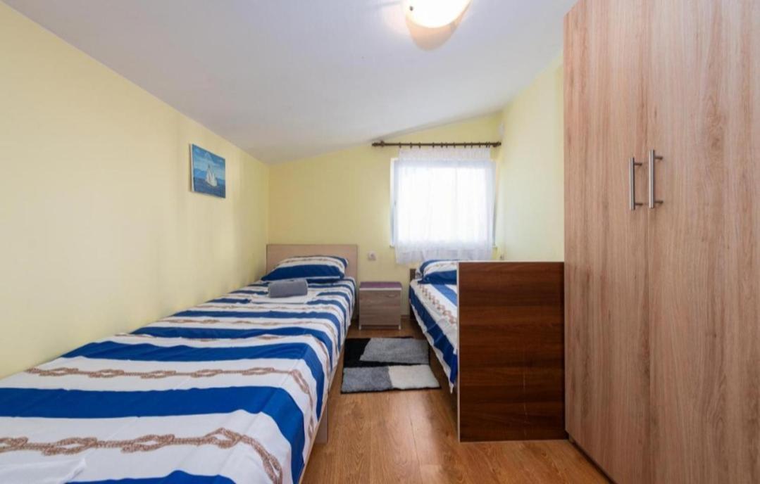 Apartman Zlata Vir Eksteriør bilde